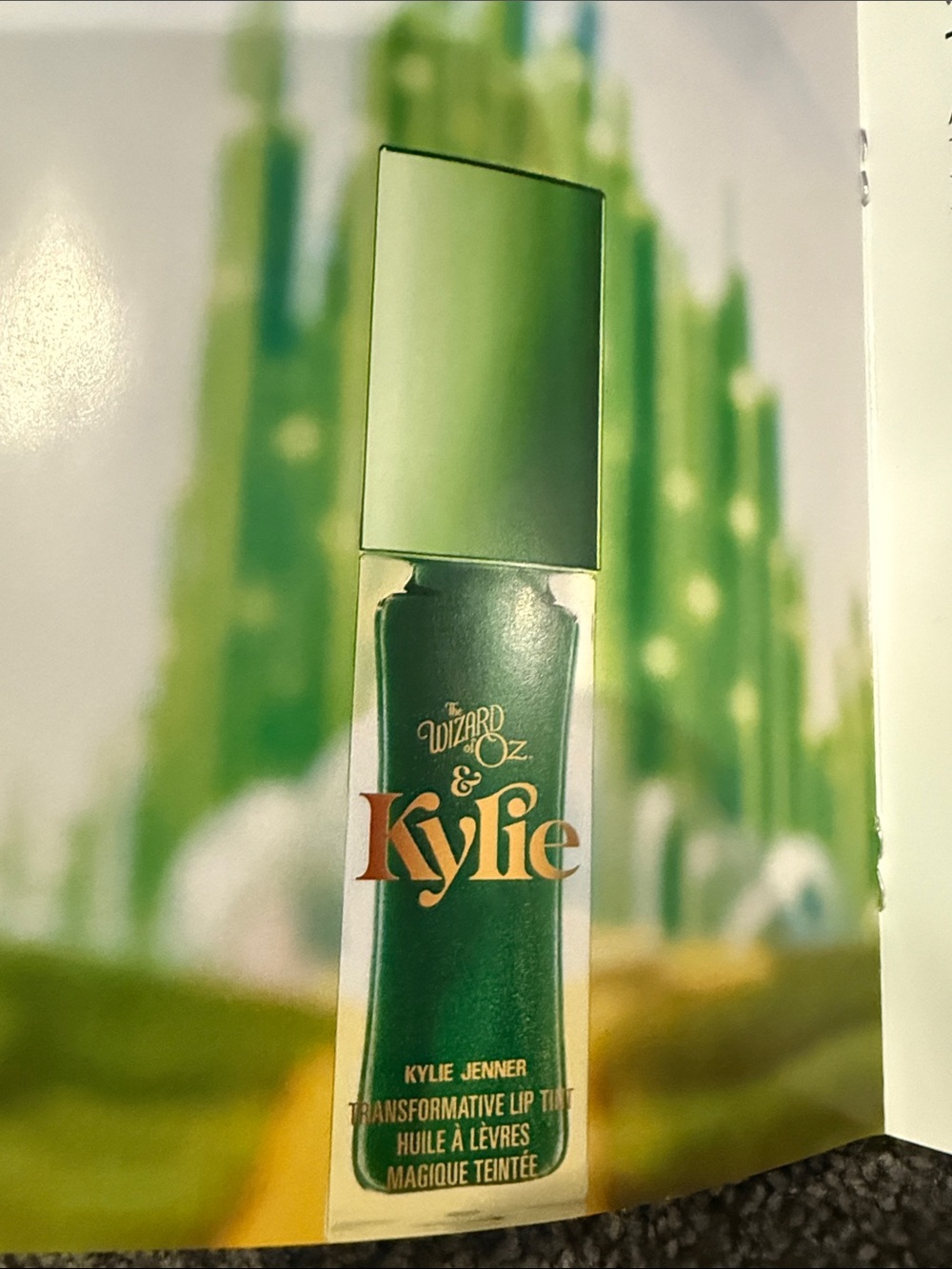Kylie Cosmetics Lipstick Set - Wizard of Oz & Kylie Special Edition - Picture 11 of 16